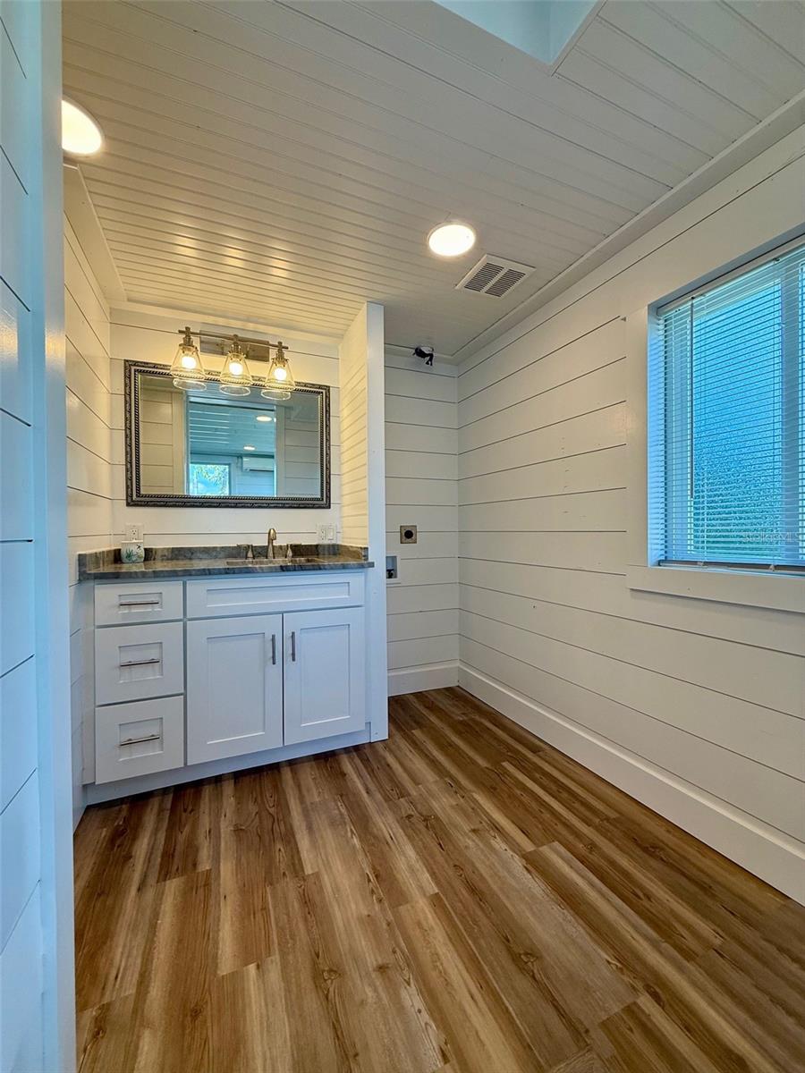 Image 36 of 59 For 740 Deauville Drive