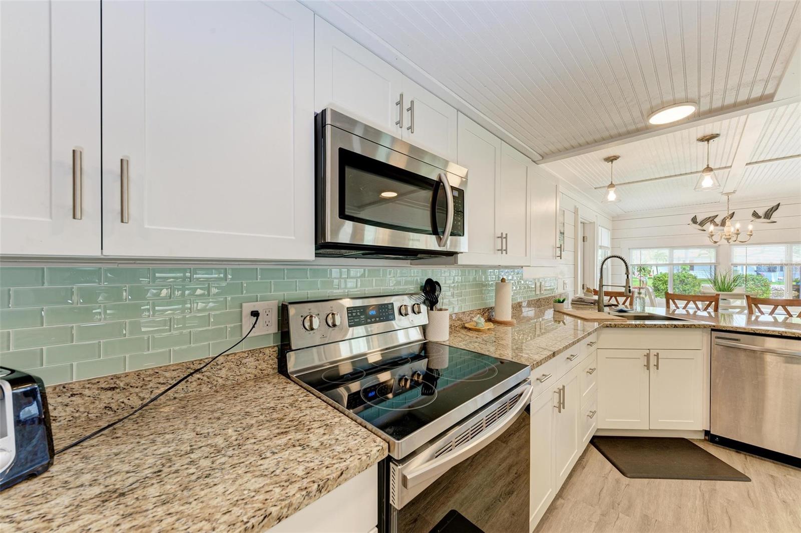 Image 5 of 59 For 740 Deauville Drive