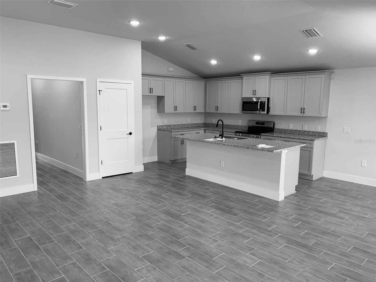 Image 6 of 11 For 12132 Bacchus Road