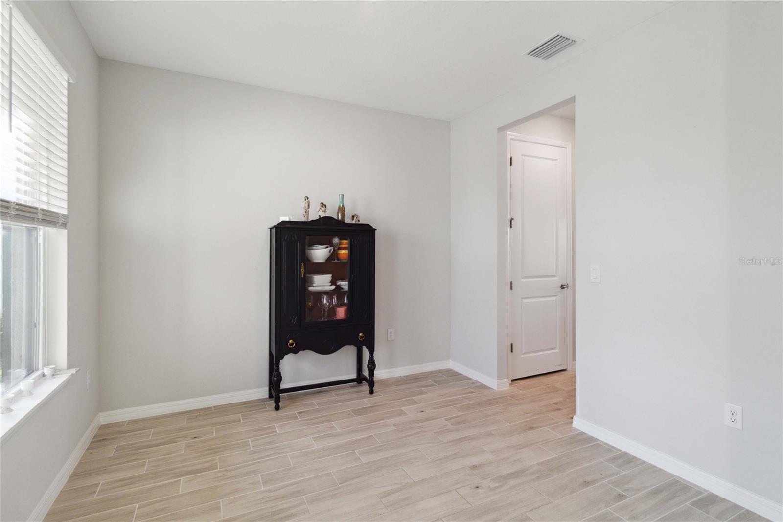 Image 17 of 65 For 5660 Blue Reef Place