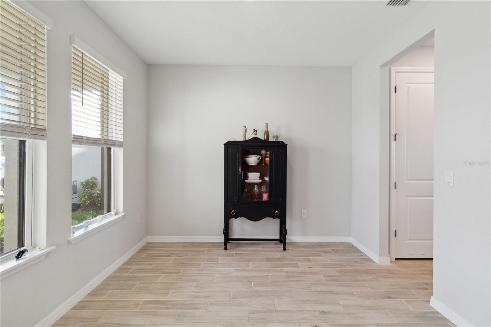 Image 18 of 65 For 5660 Blue Reef Place