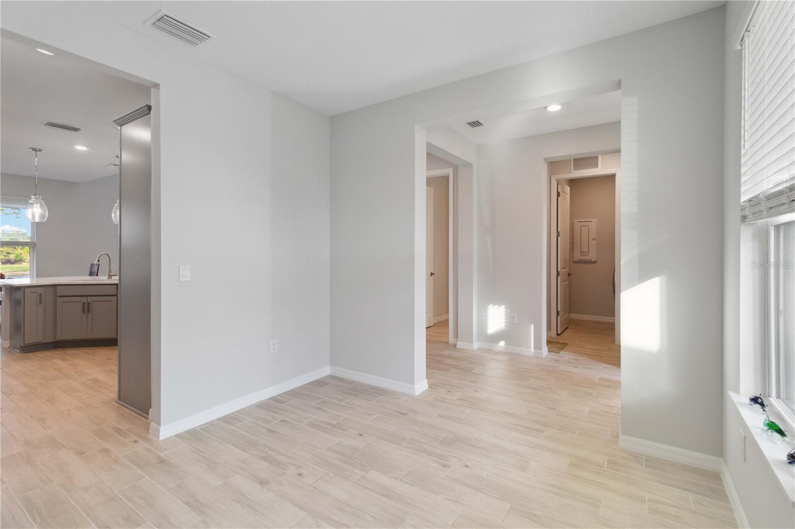 Image 21 of 65 For 5660 Blue Reef Place