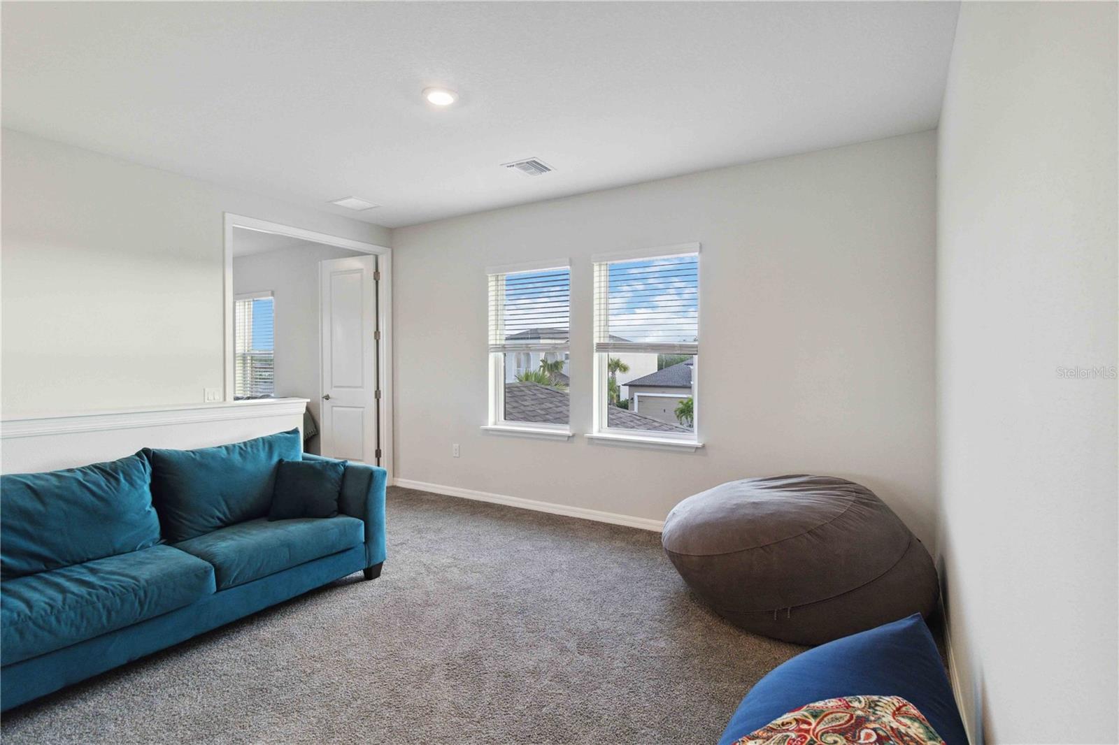 Image 33 of 65 For 5660 Blue Reef Place