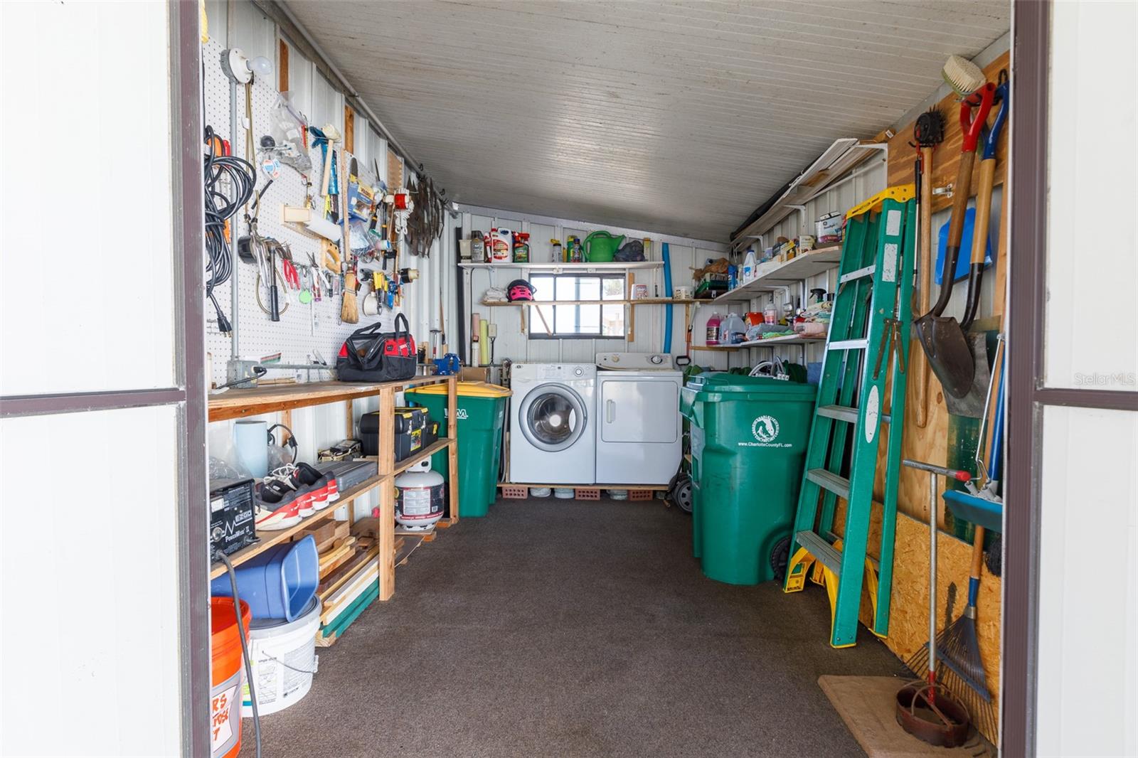 Image 16 of 61 For 2100 Kings Highway W 1059