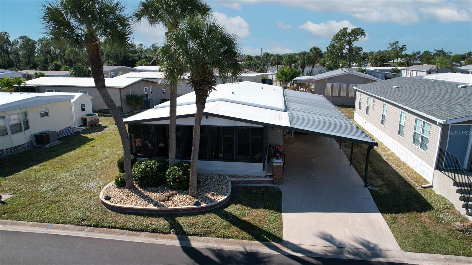 Image 17 of 61 For 2100 Kings Highway W 1059