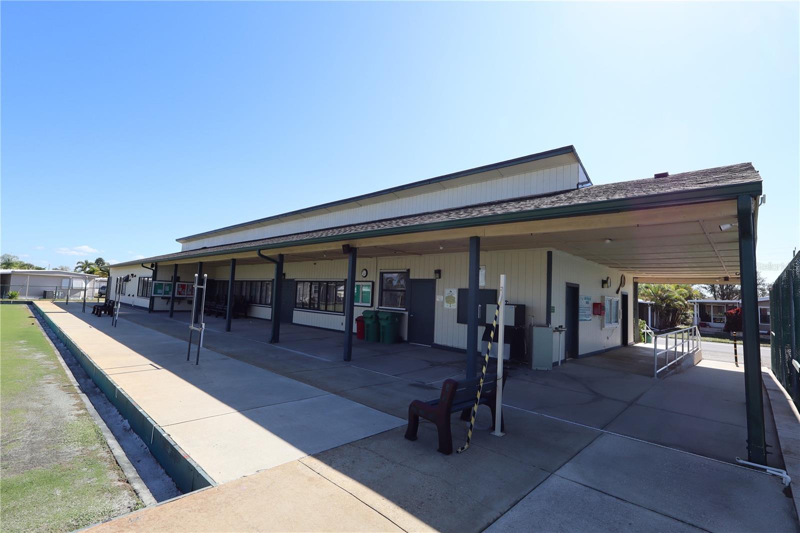 Image 36 of 61 For 2100 Kings Highway W 1059