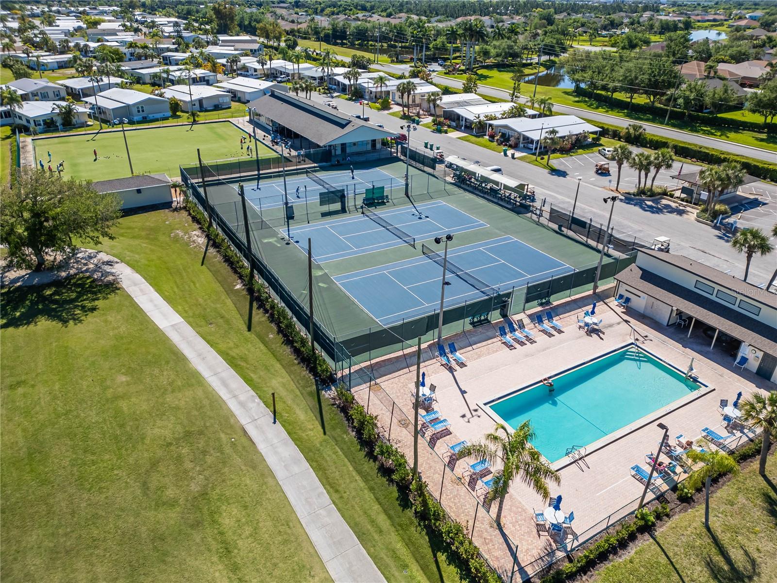 Image 43 of 61 For 2100 Kings Highway W 1059