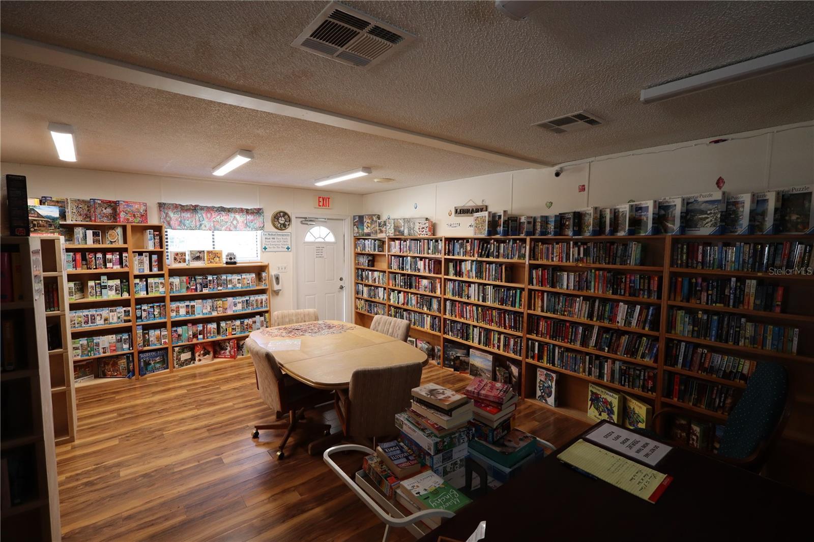 Image 55 of 61 For 2100 Kings Highway W 1059