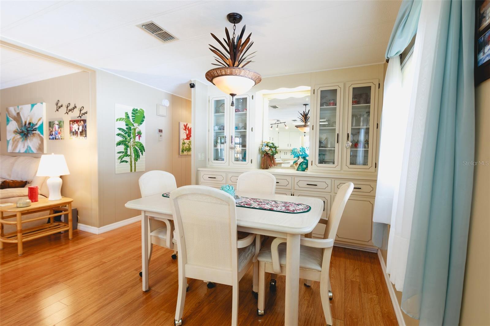 Image 9 of 61 For 2100 Kings Highway W 1059