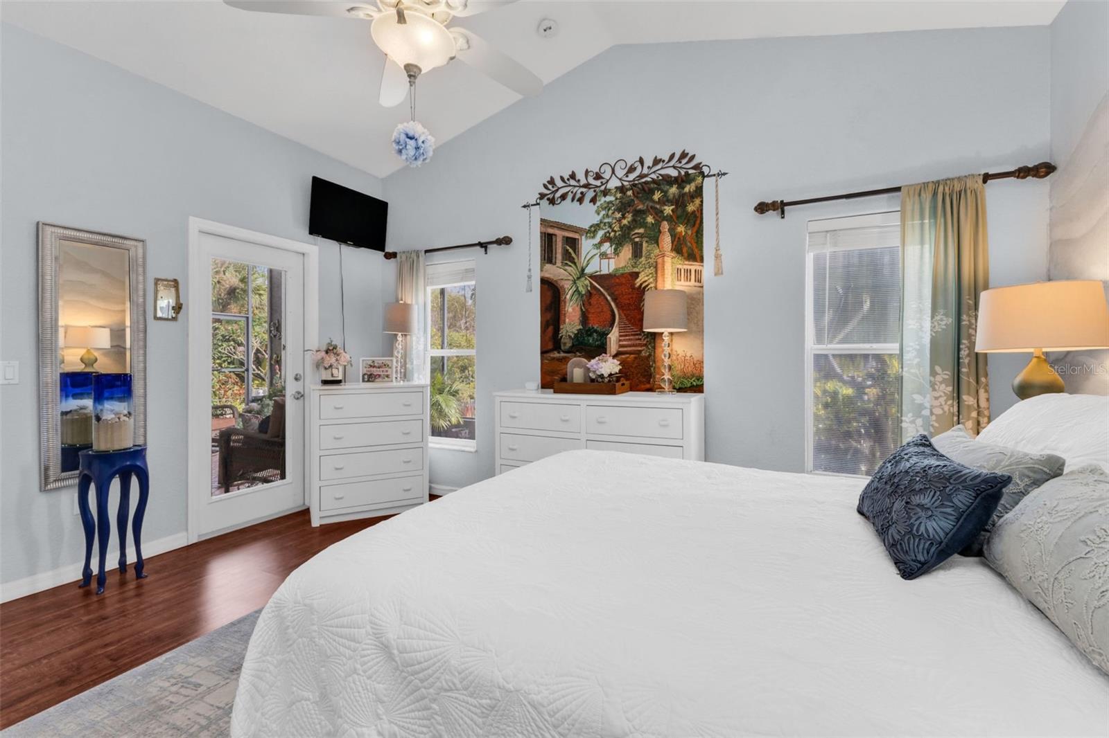 Image 17 of 43 For 1644 Palace Court