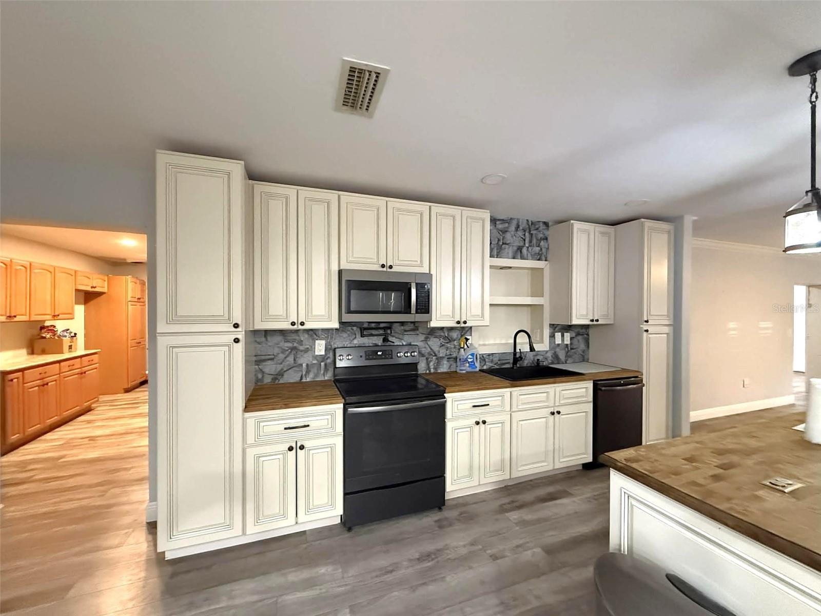 Image 10 of 29 For 22508 Bolanos Court