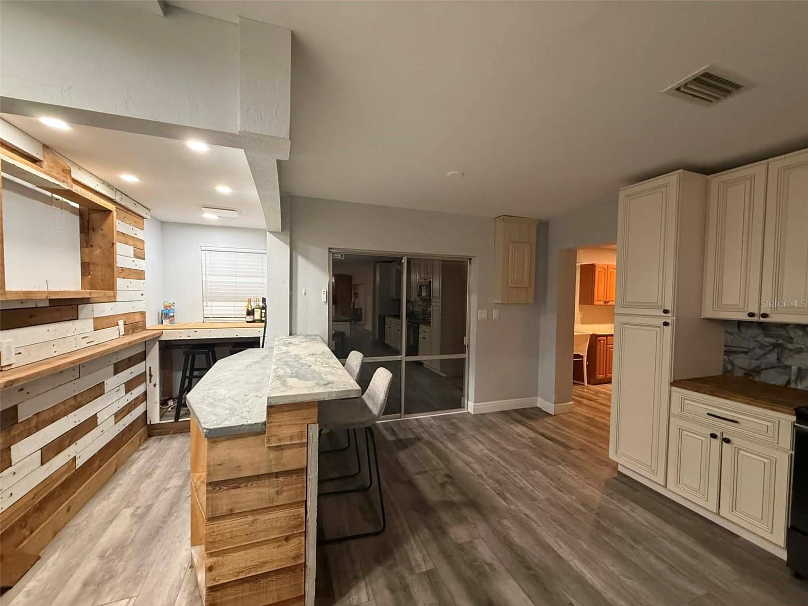 Image 14 of 29 For 22508 Bolanos Court