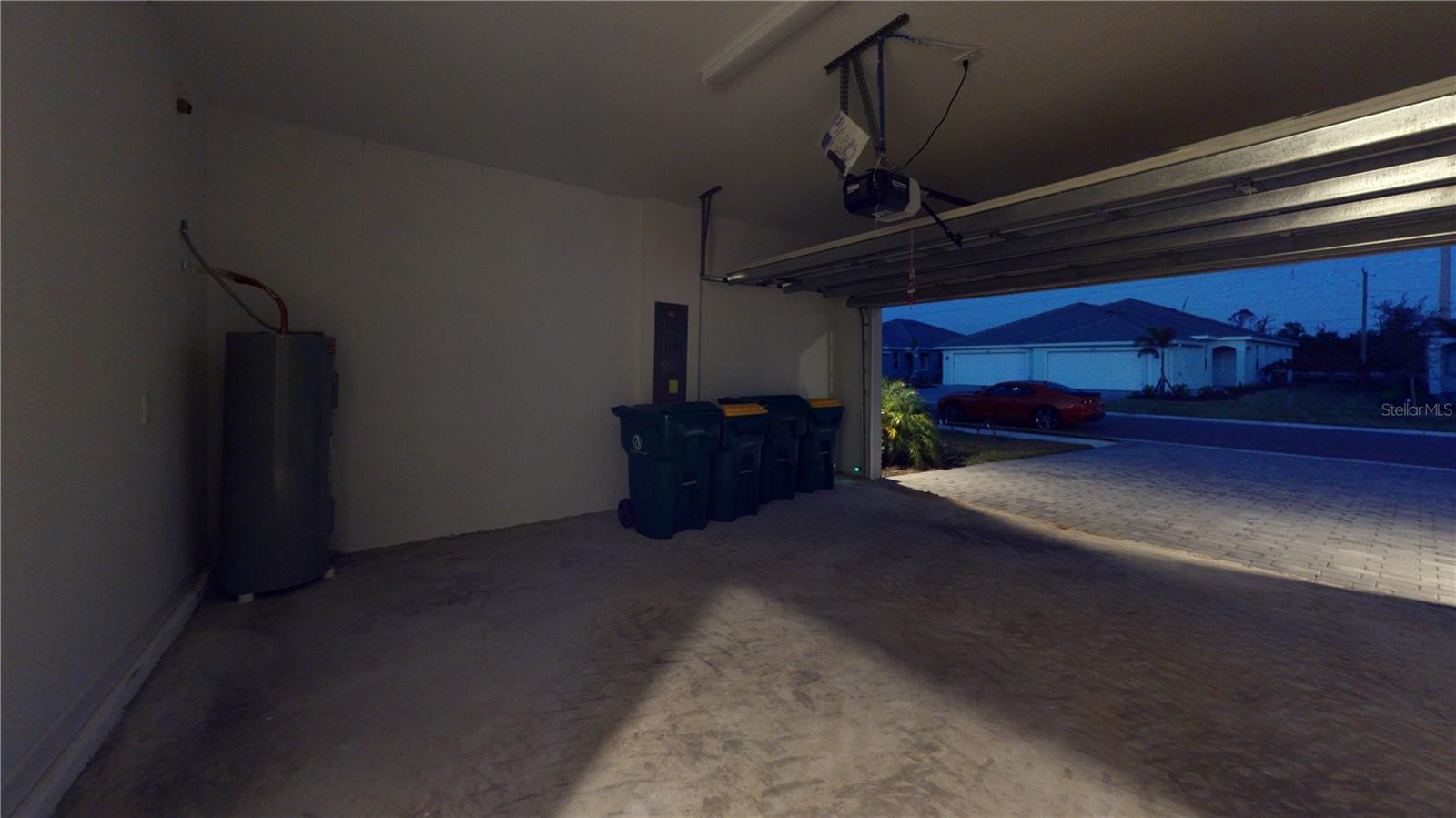 Image 14 of 31 For 8318 Waterscape Rd