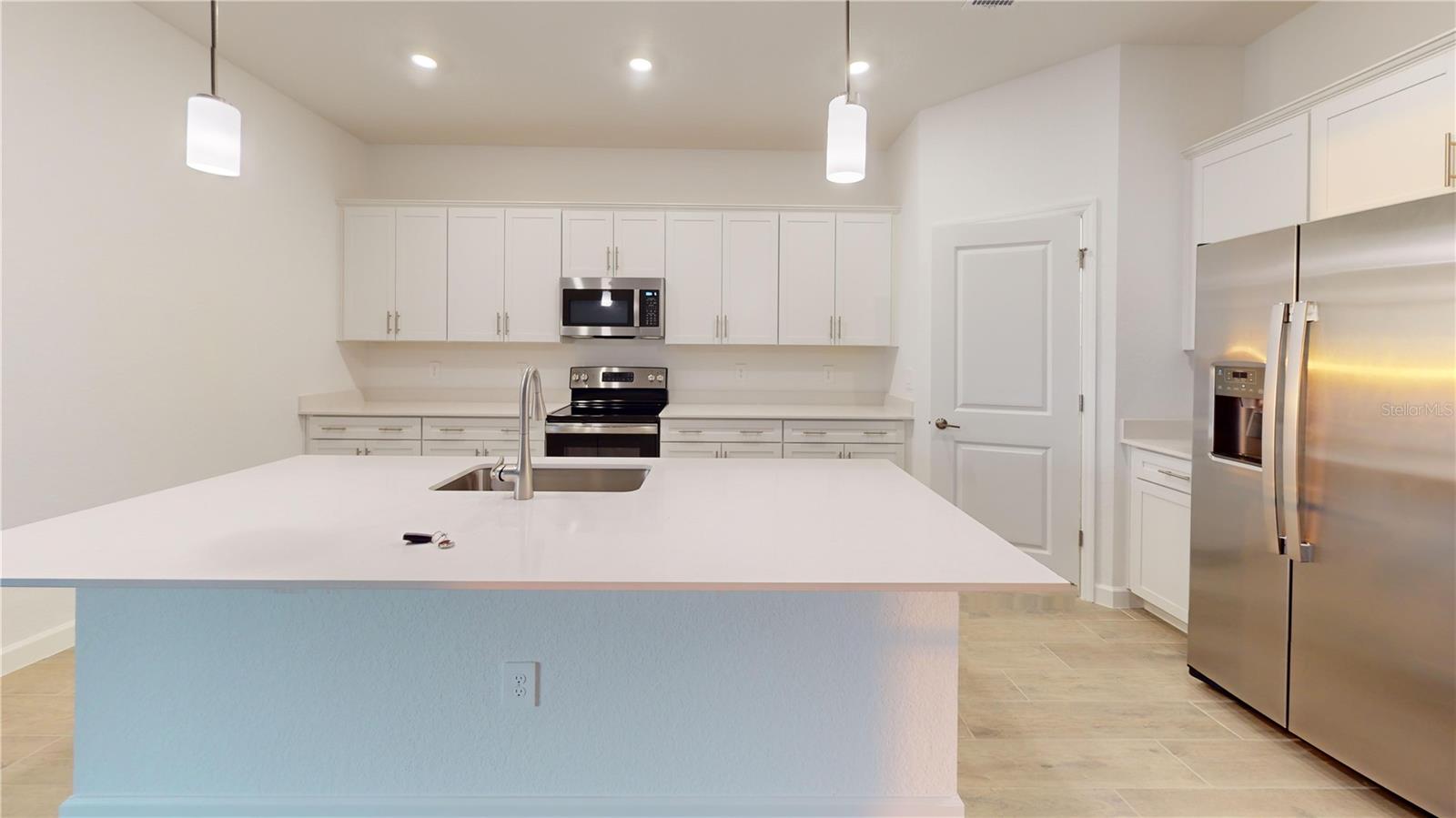 Image 18 of 31 For 8318 Waterscape Rd