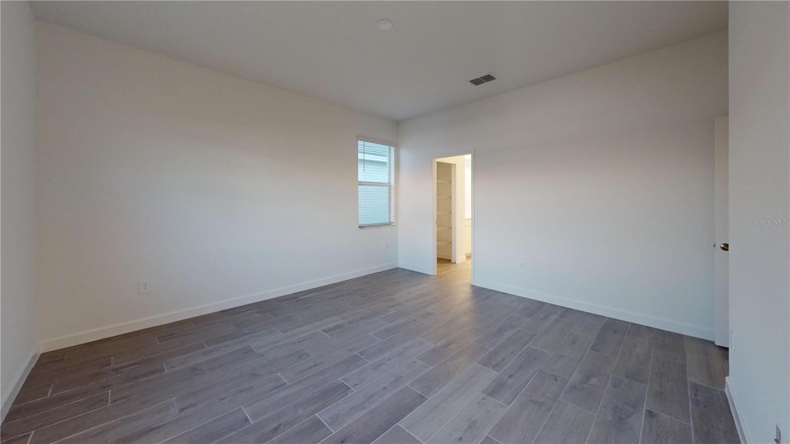 Image 9 of 31 For 8318 Waterscape Rd