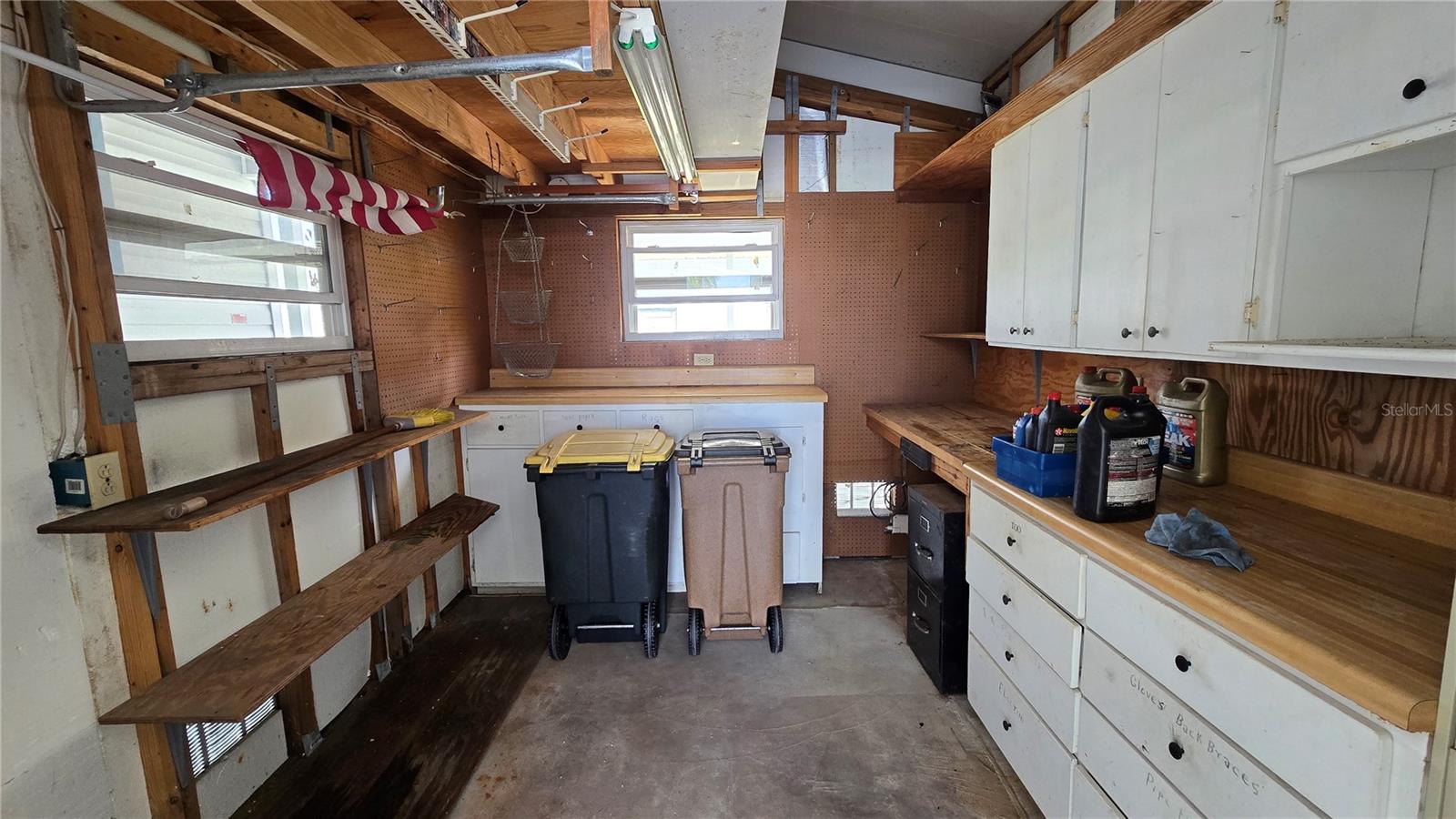 Image 37 of 65 For 10303 Burnt Store Road 93