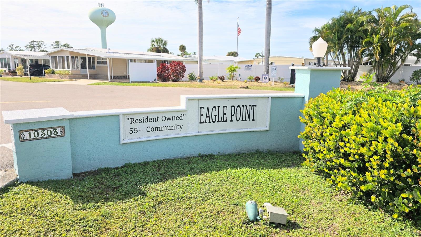 Image 38 of 65 For 10303 Burnt Store Road 93