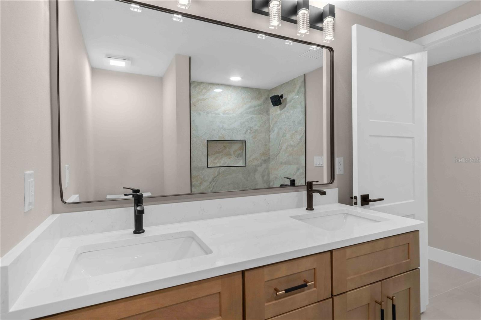 Image 41 of 74 For 3400 Gulfbreeze Lane