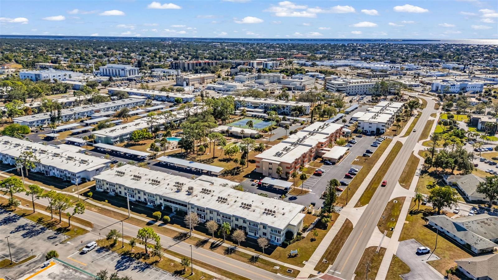 Image 33 of 51 For 21267 Gertrude Avenue 212