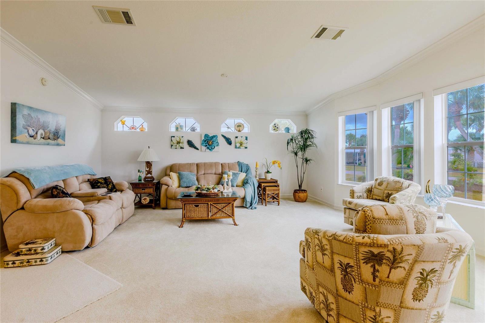 Image 11 of 57 For 2100 Kings Highway 200