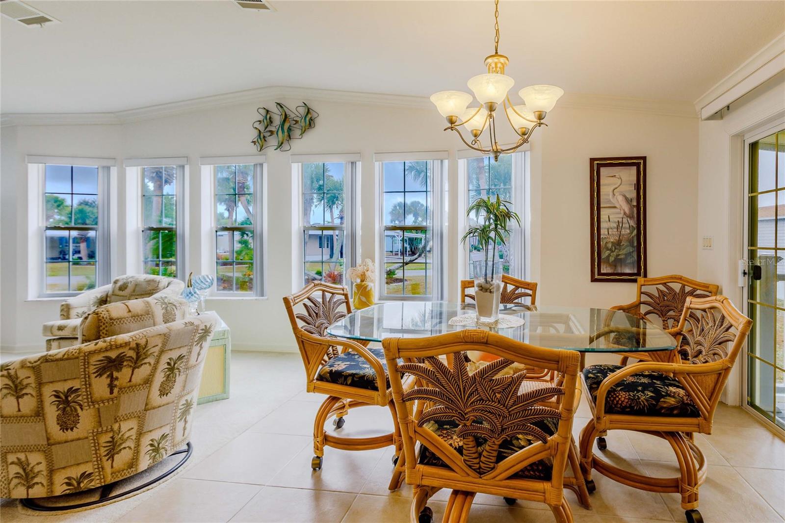 Image 12 of 57 For 2100 Kings Highway 200