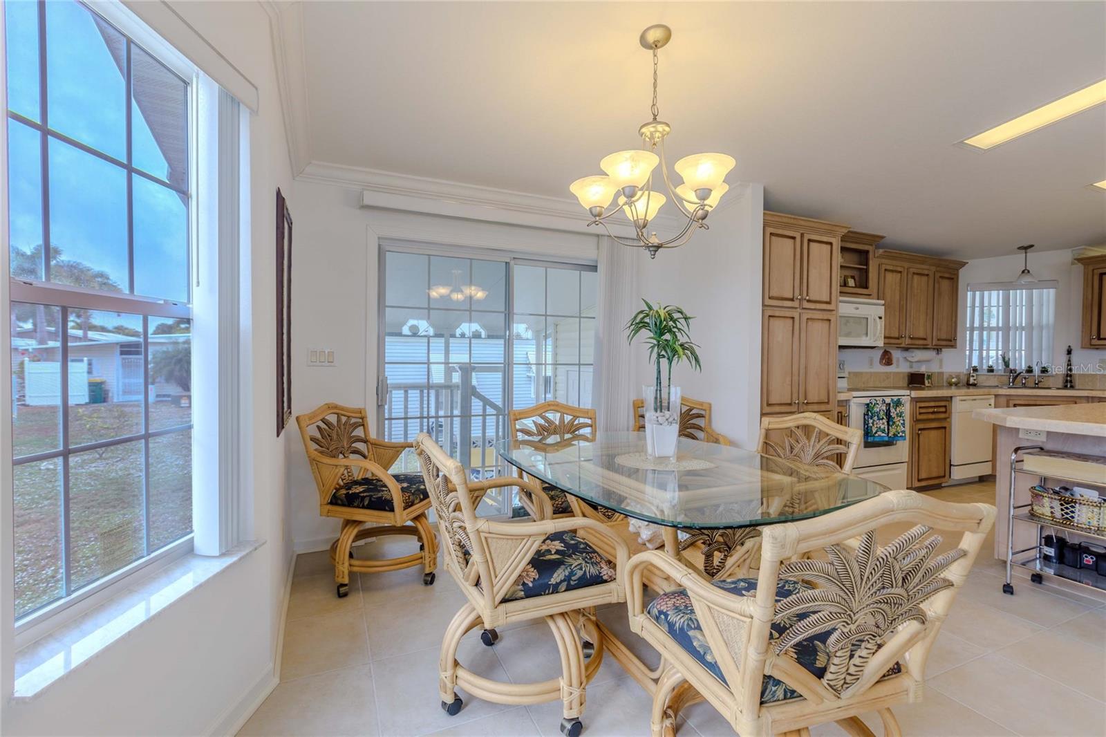 Image 33 of 57 For 2100 Kings Highway 200