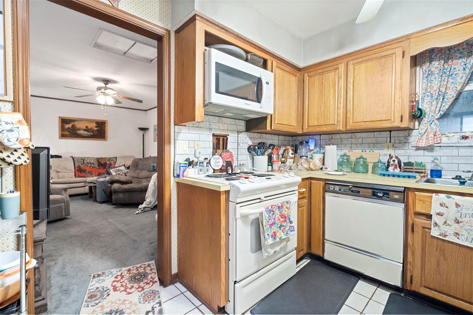 Image 11 of 27 For 550 William Penn Street