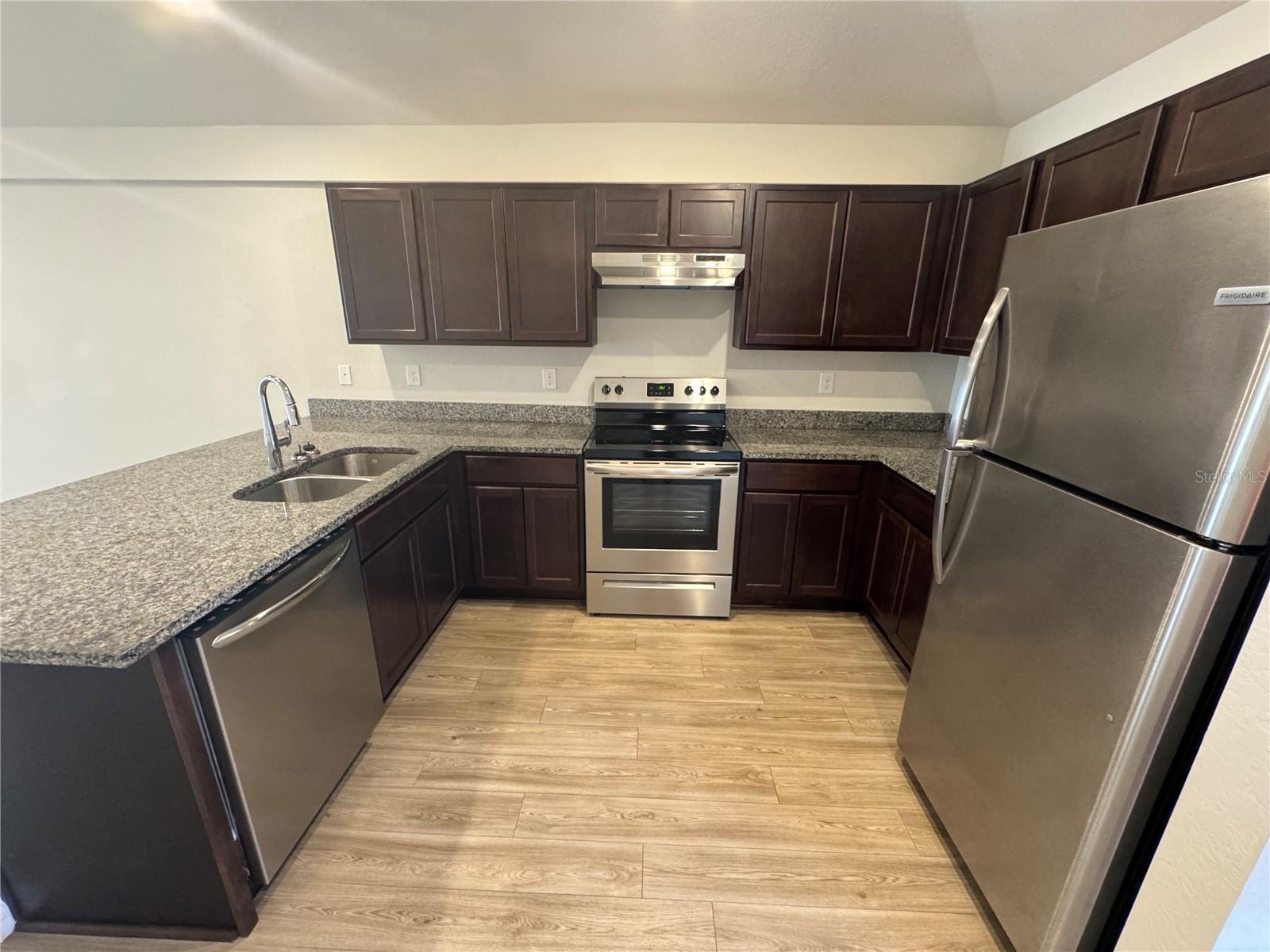 Image 5 of 13 For 12206 Van Loon Avenue