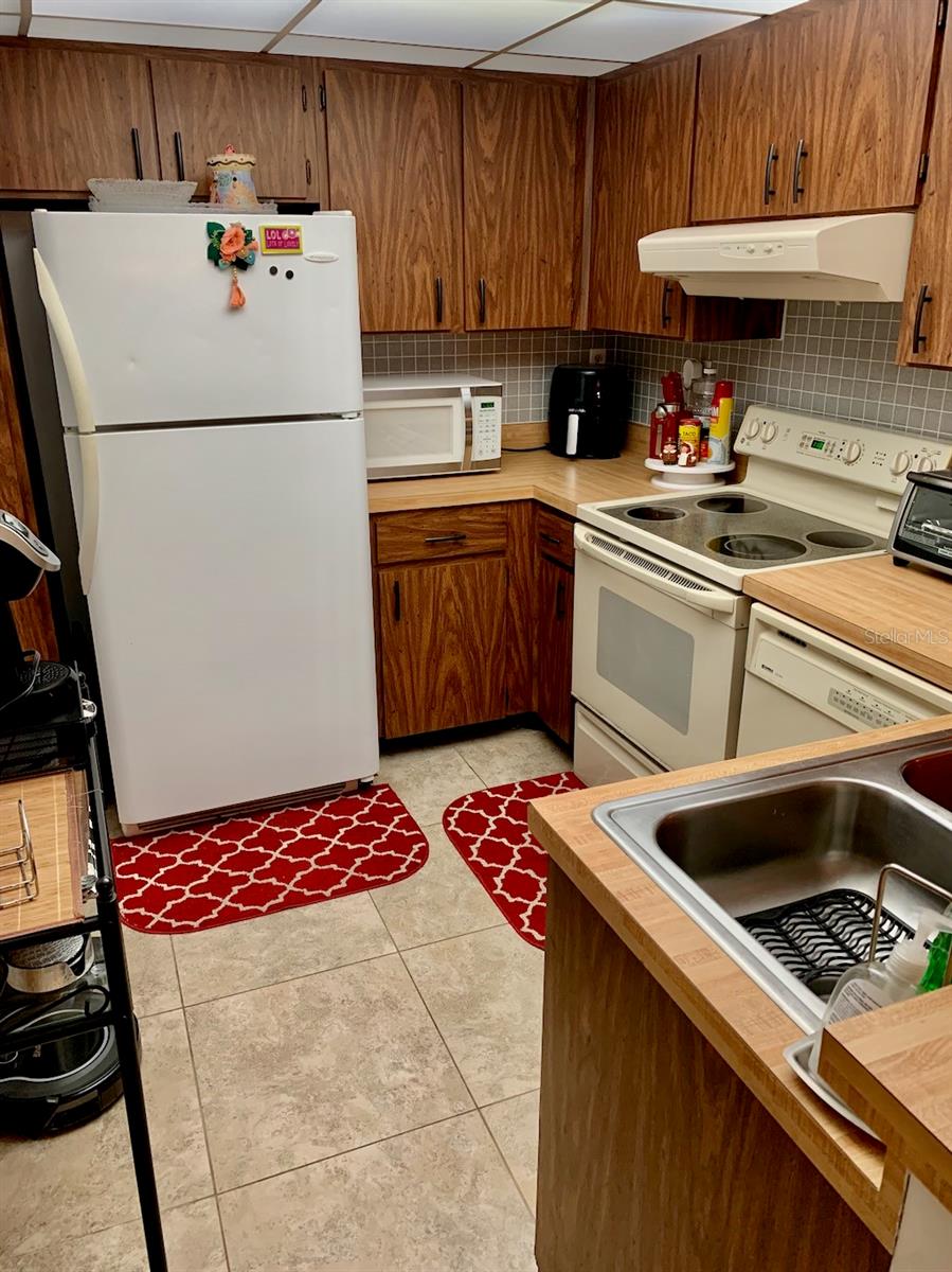 Image 11 of 24 For 3006 Caring Way 417