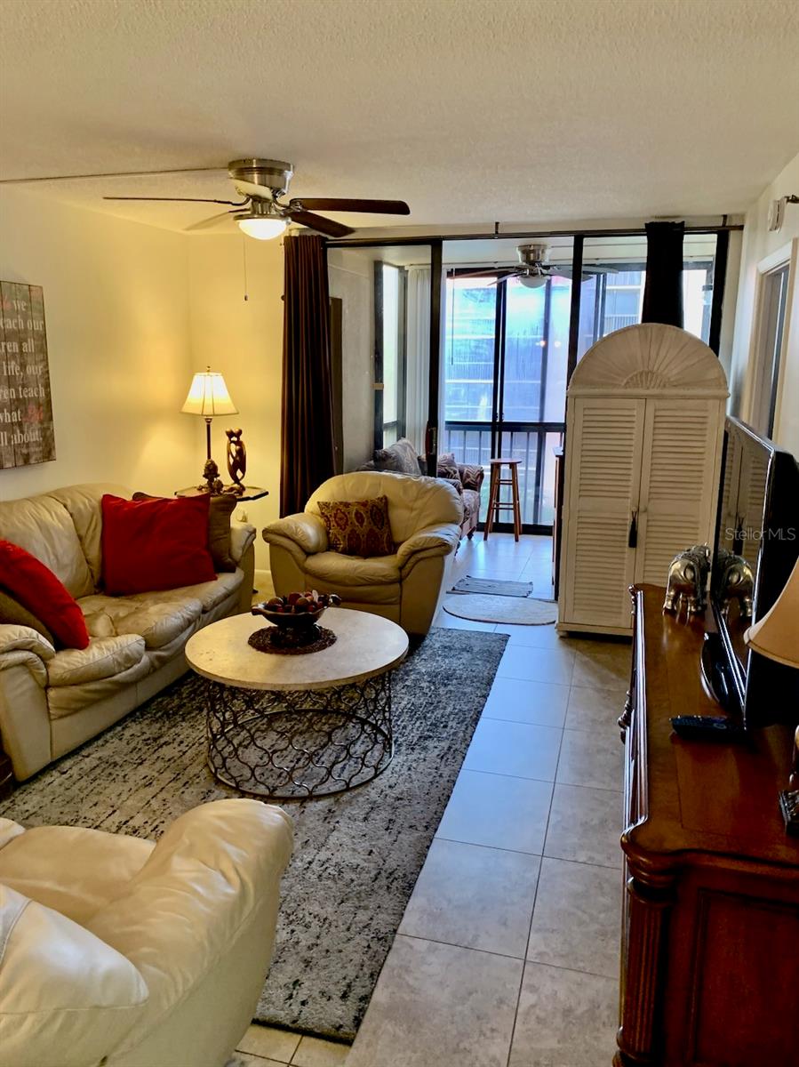 Image 3 of 24 For 3006 Caring Way 417