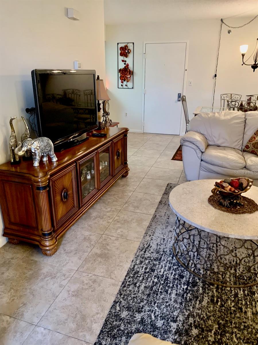 Image 4 of 24 For 3006 Caring Way 417