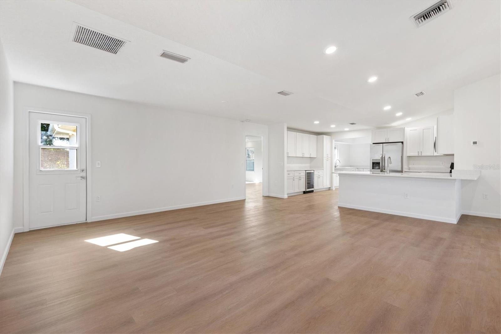 Image 11 of 39 For 11041 174th Loop