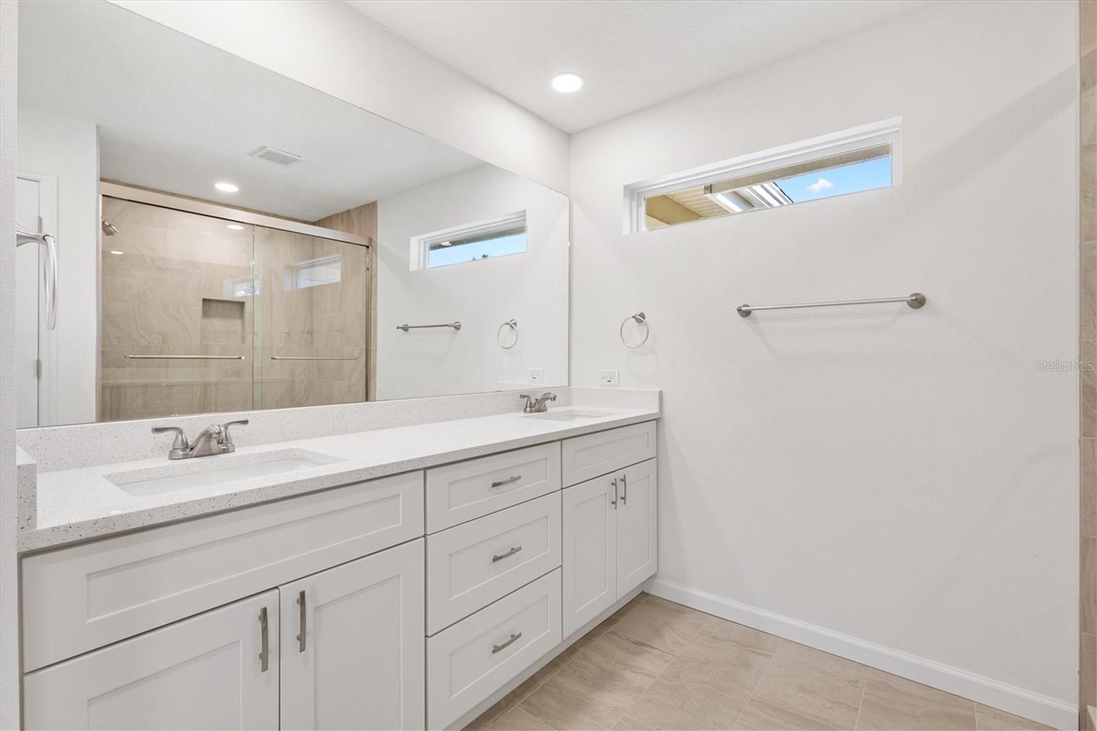 Image 24 of 39 For 11041 174th Loop