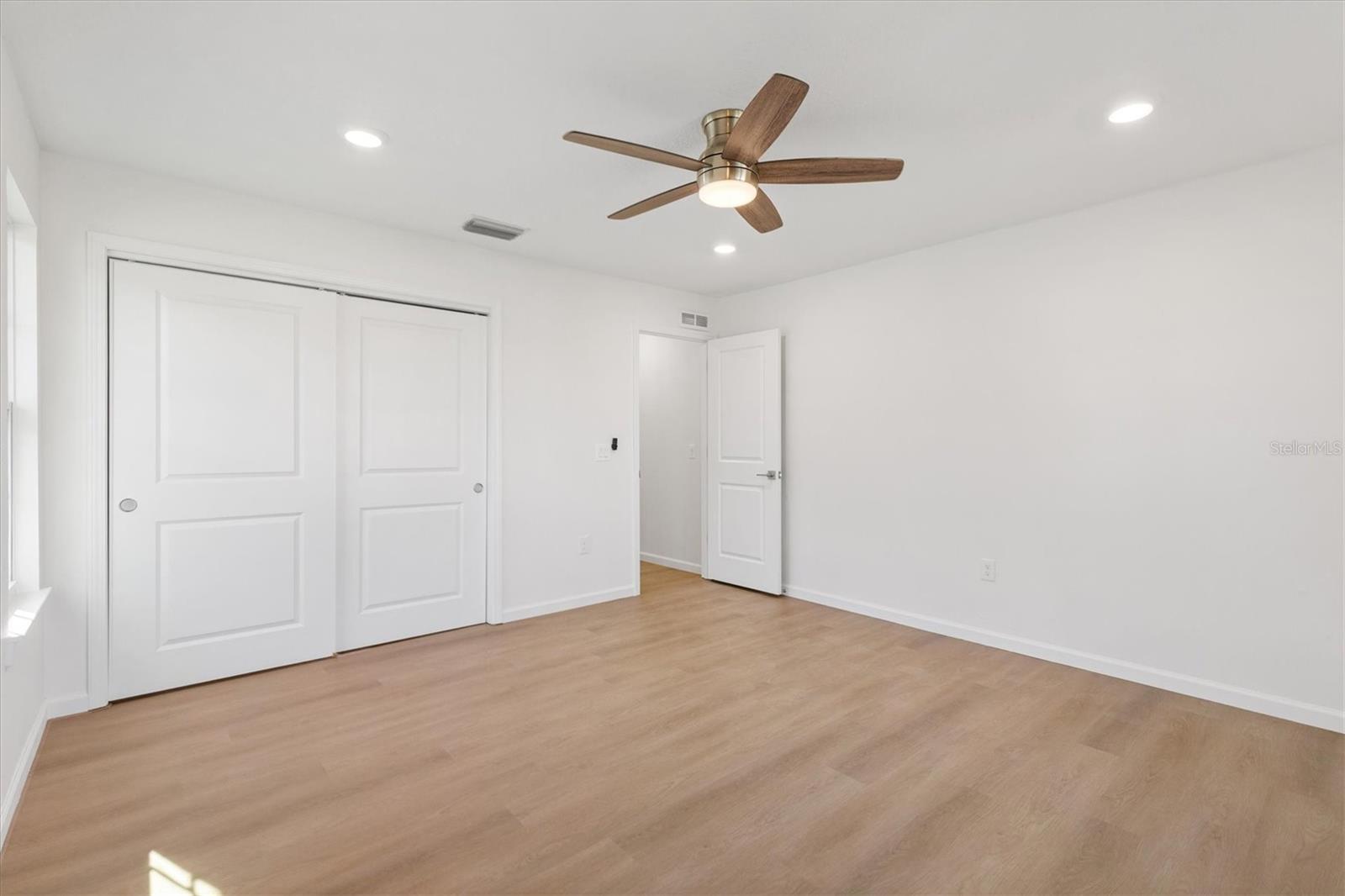 Image 29 of 39 For 11041 174th Loop