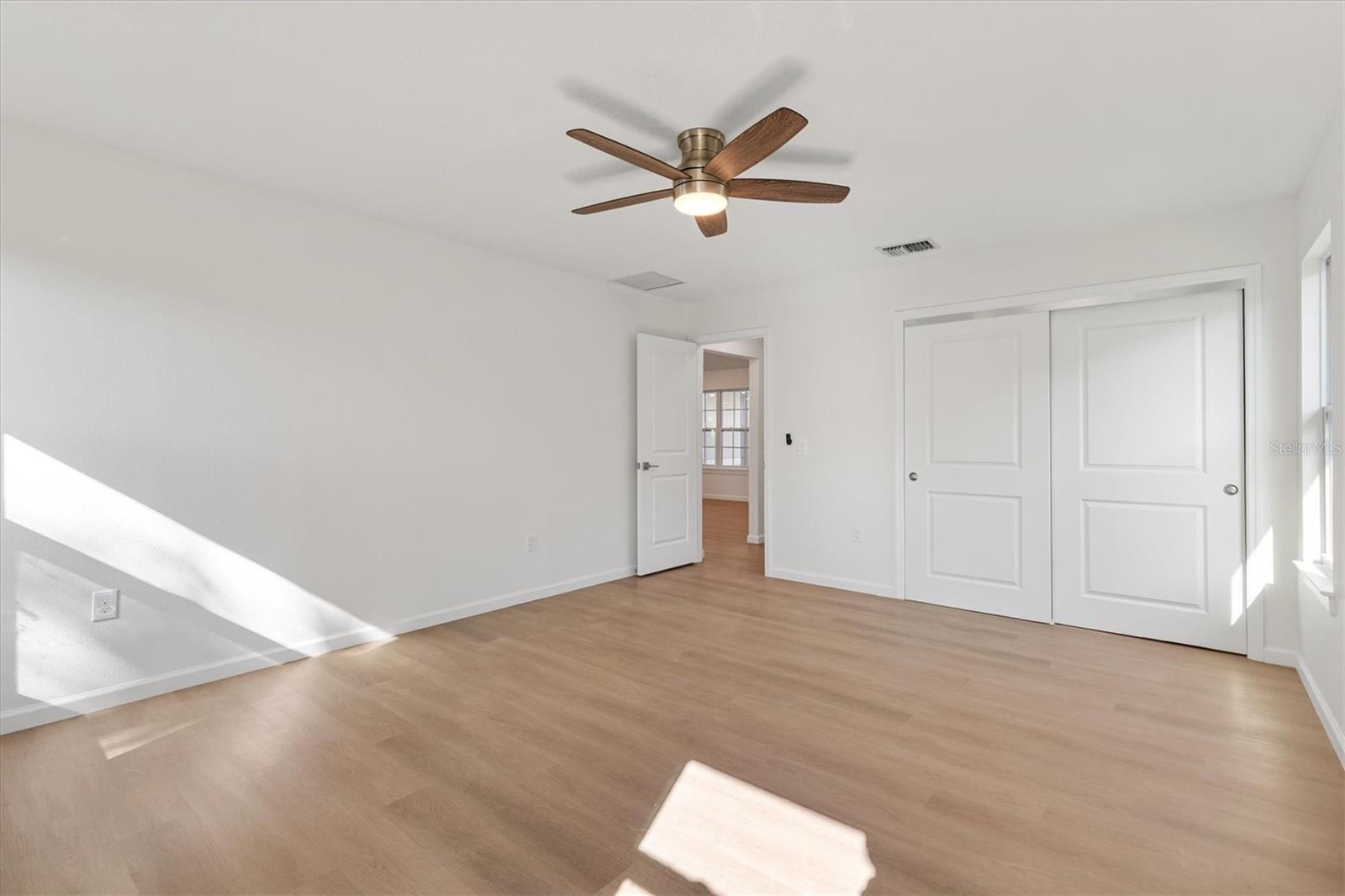 Image 33 of 39 For 11041 174th Loop