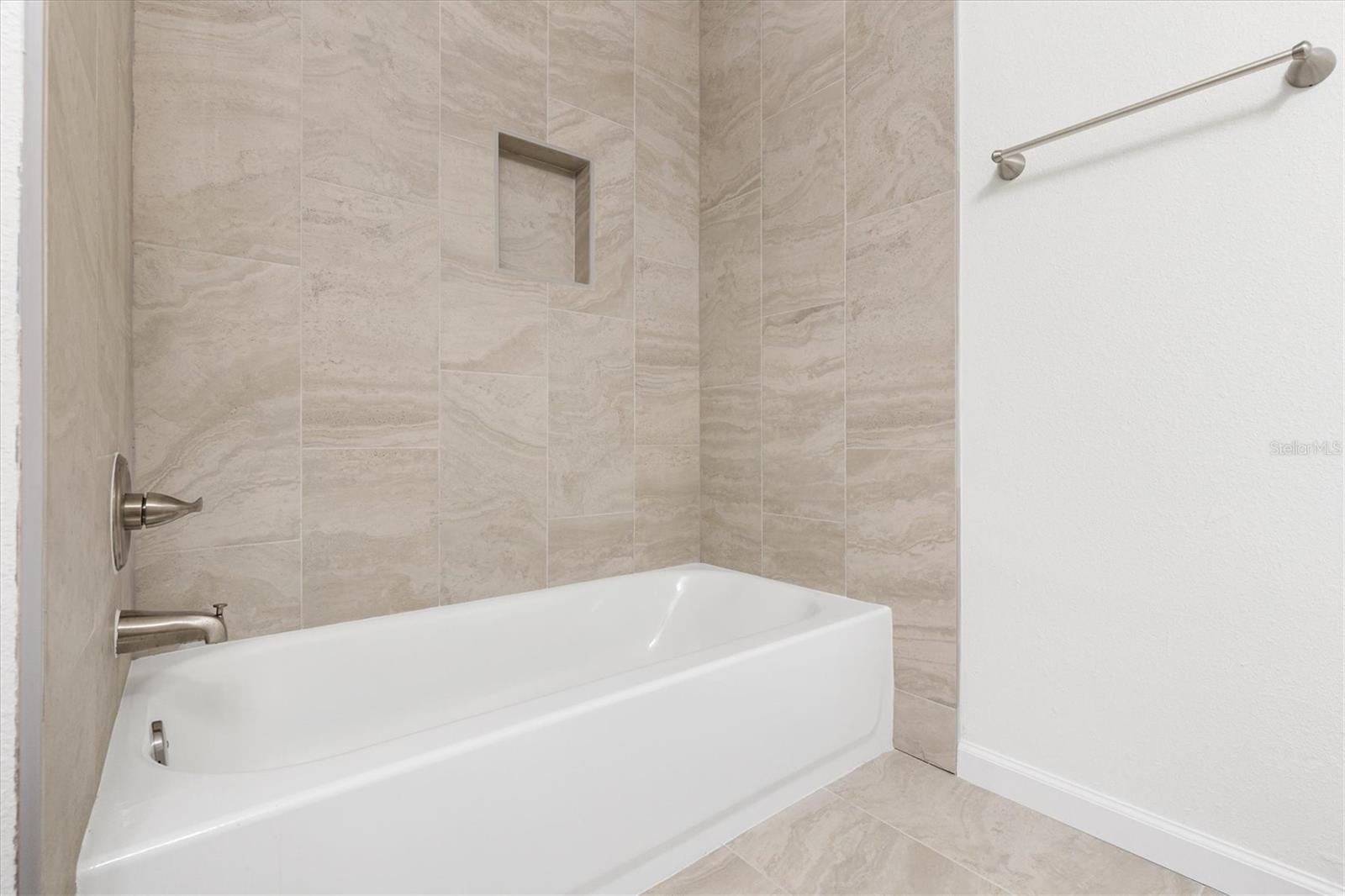 Image 35 of 39 For 11041 174th Loop