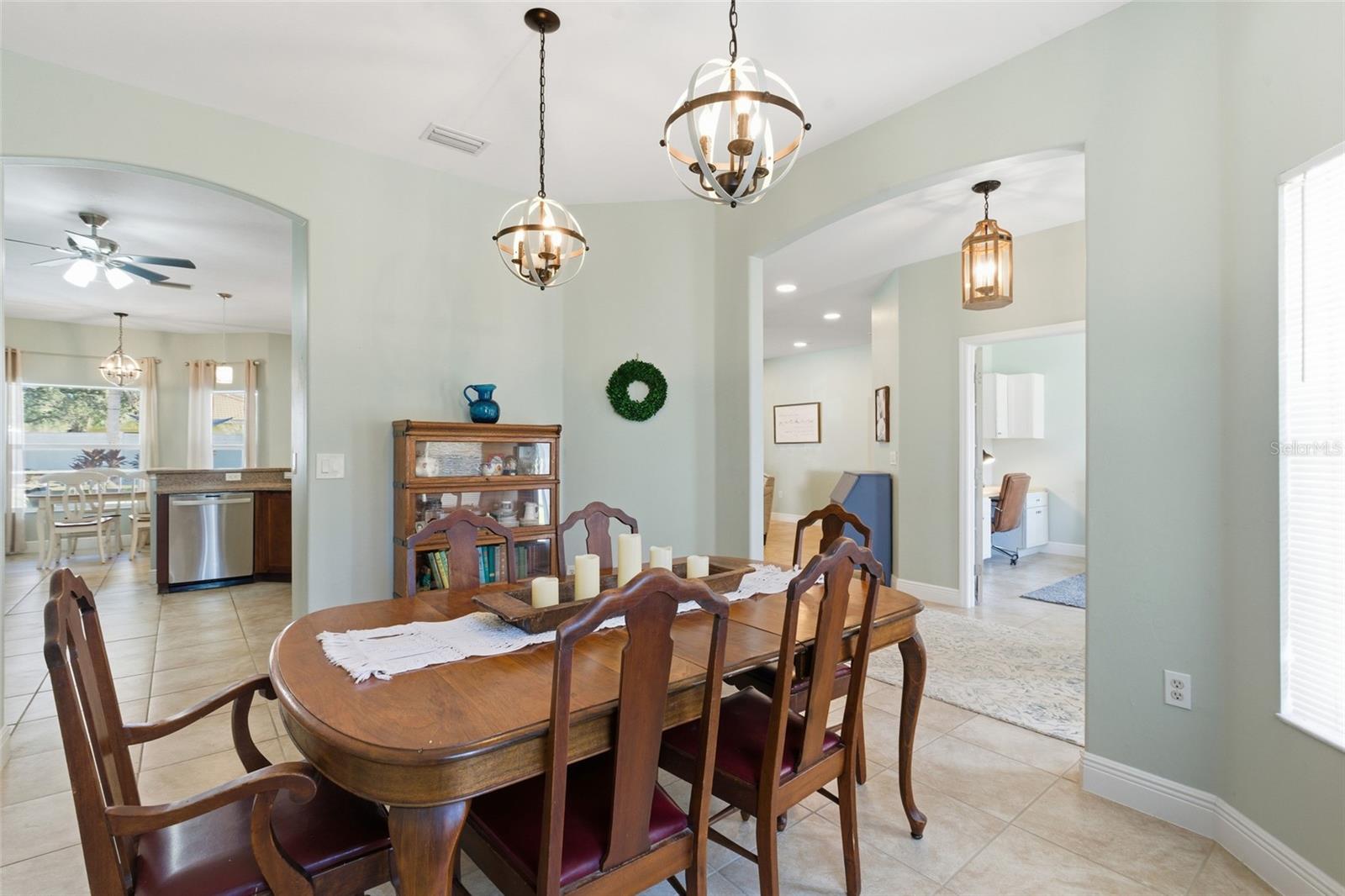 Image 14 of 44 For 2412 Nature Pointe Loop