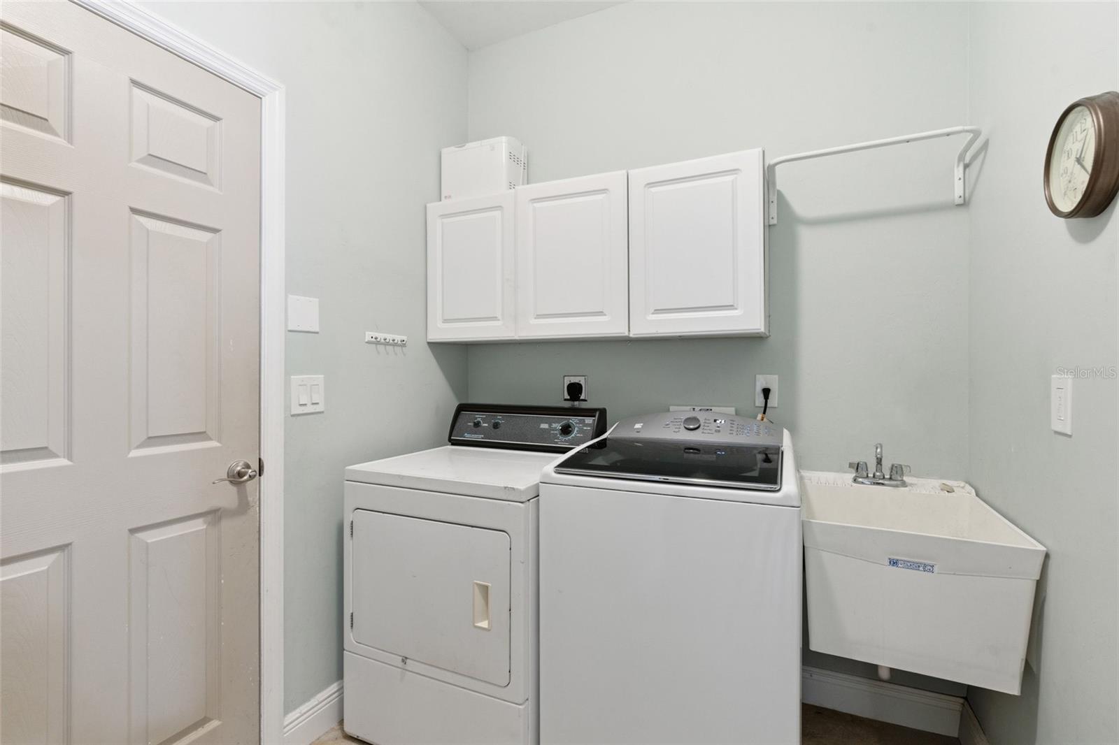 Image 37 of 44 For 2412 Nature Pointe Loop