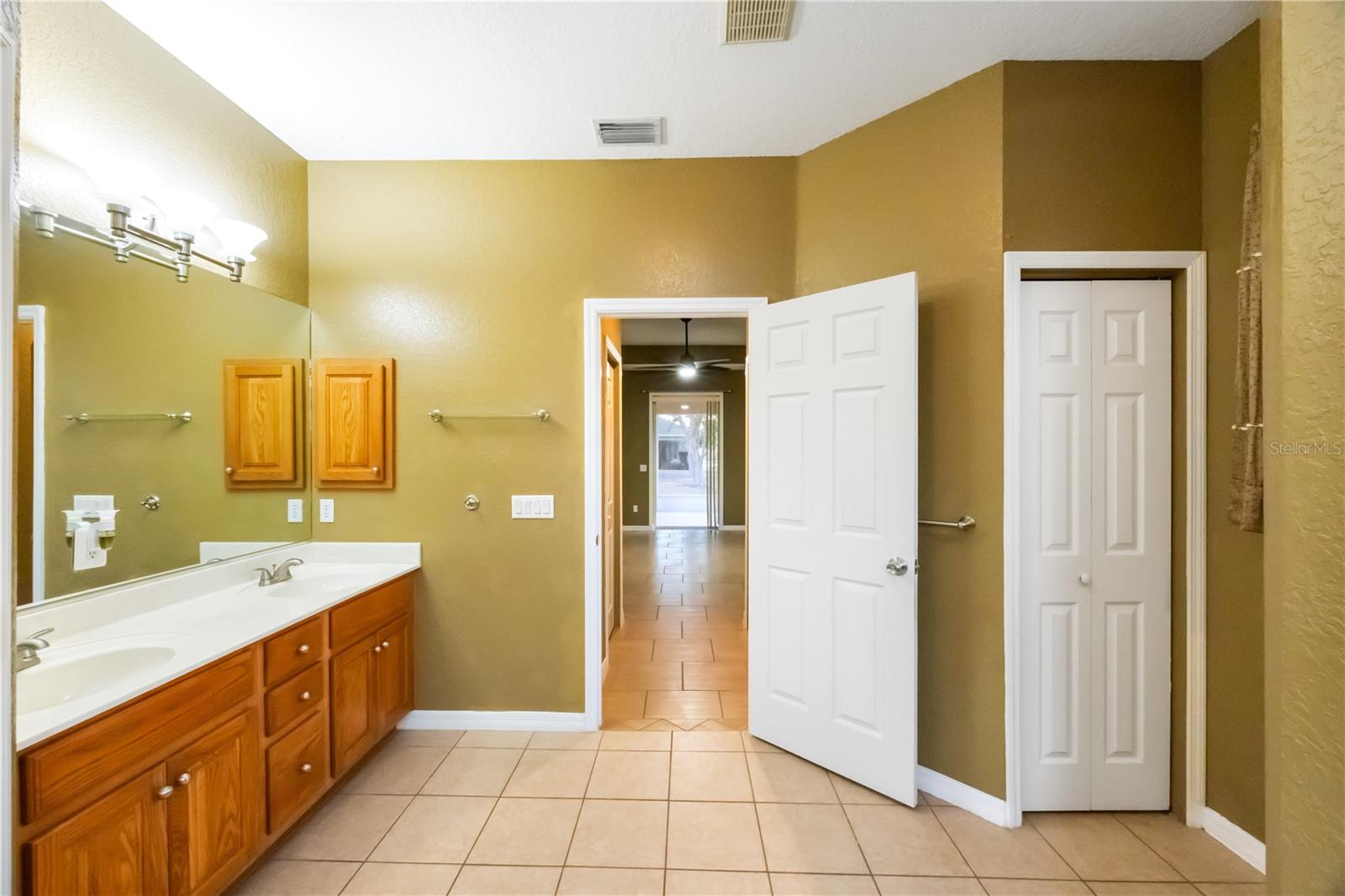 Image 24 of 28 For 8421 Norbert Avenue