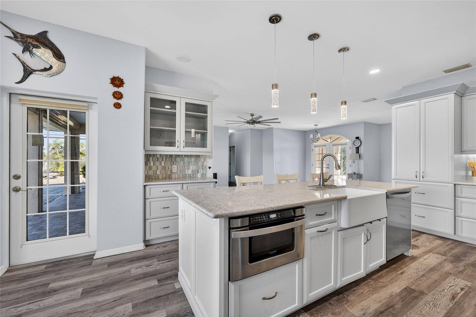 Image 10 of 37 For 2911 Riverside Drive