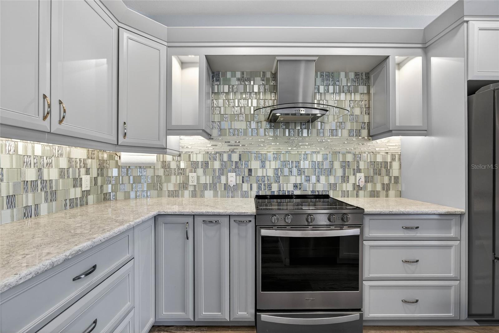 Image 12 of 37 For 2911 Riverside Drive