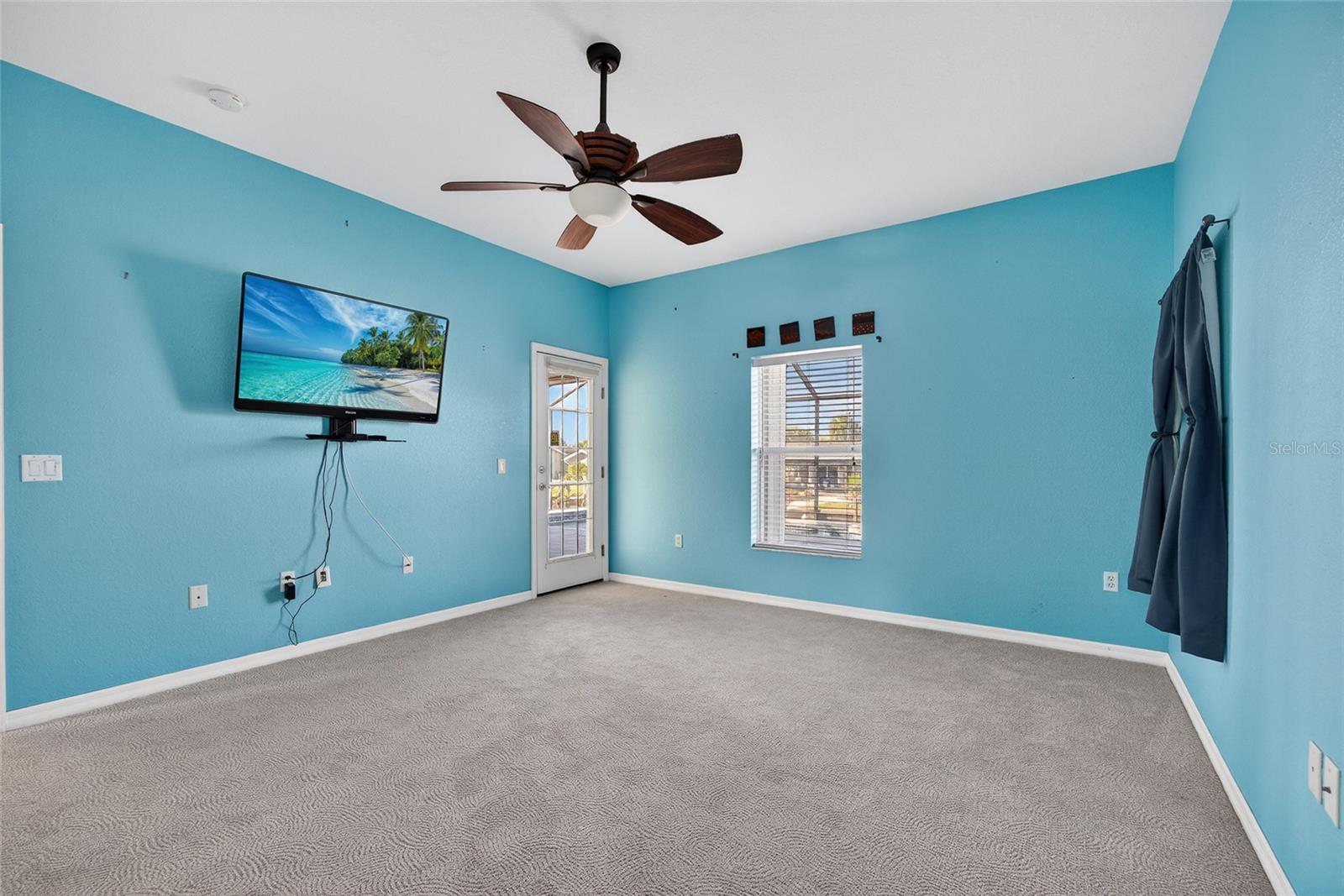 Image 14 of 37 For 2911 Riverside Drive