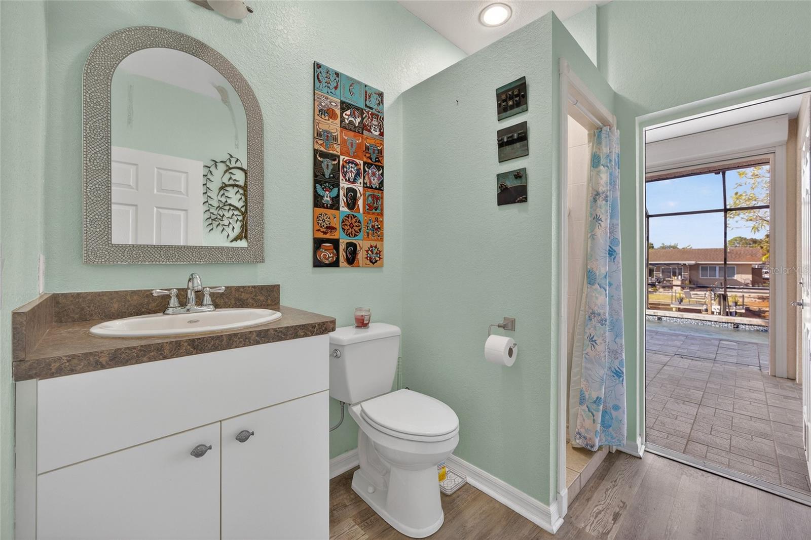 Image 20 of 37 For 2911 Riverside Drive