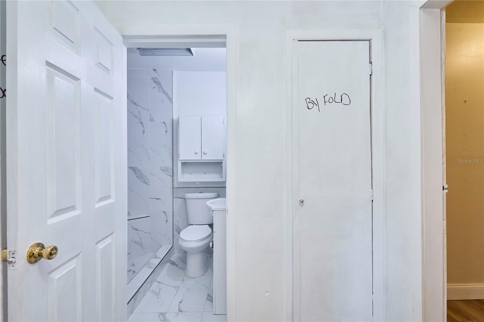 Image 11 of 30 For 214 Elm Street