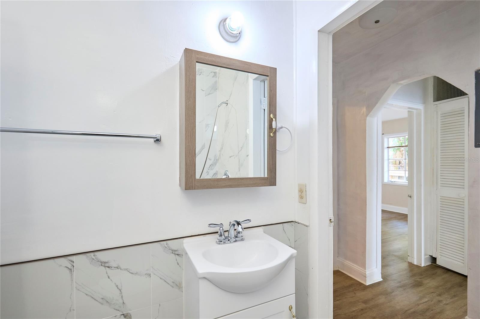 Image 12 of 30 For 214 Elm Street