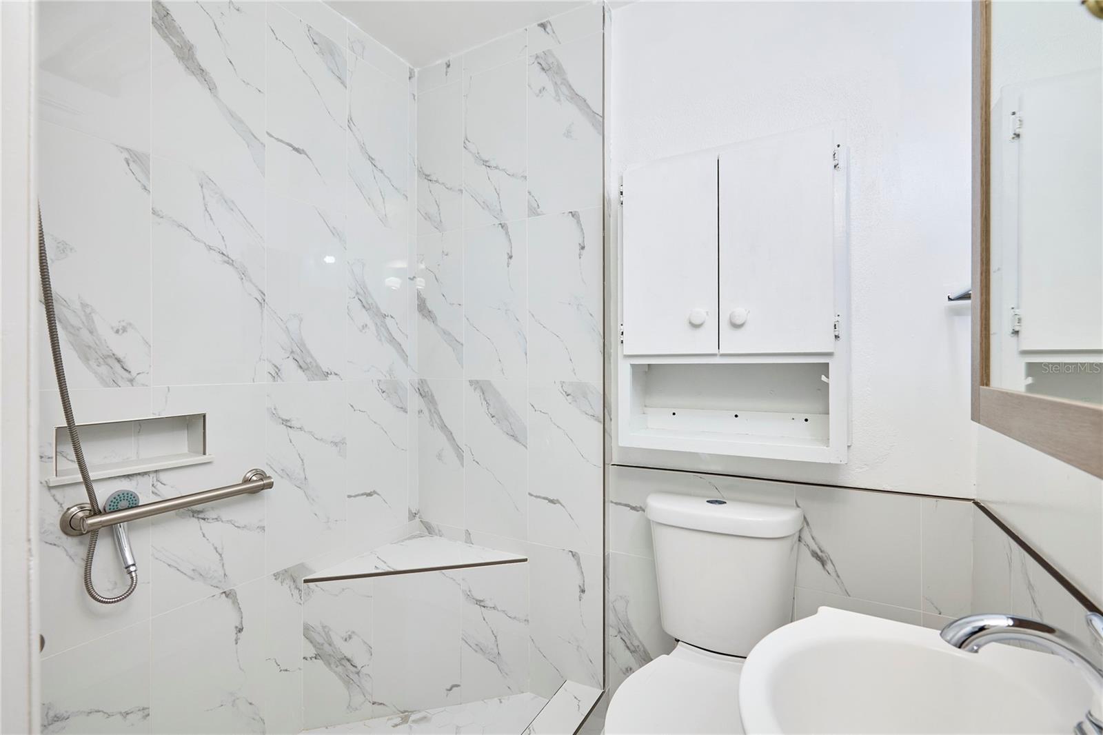 Image 13 of 30 For 214 Elm Street