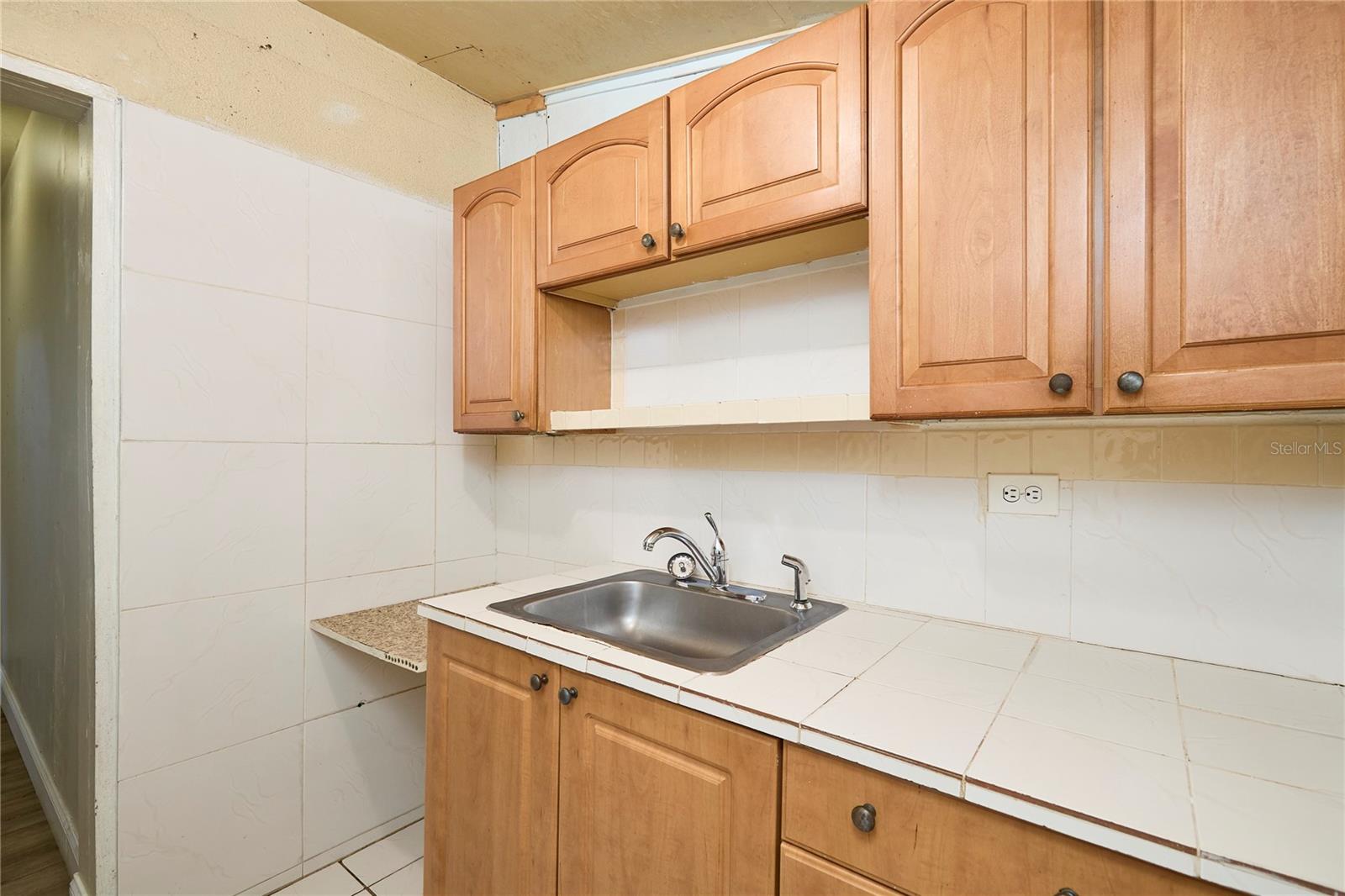 Image 23 of 30 For 214 Elm Street