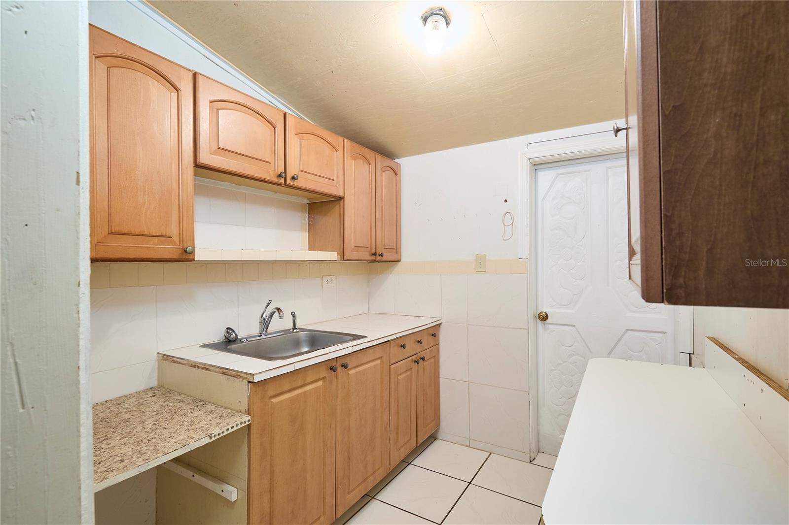 Image 24 of 30 For 214 Elm Street