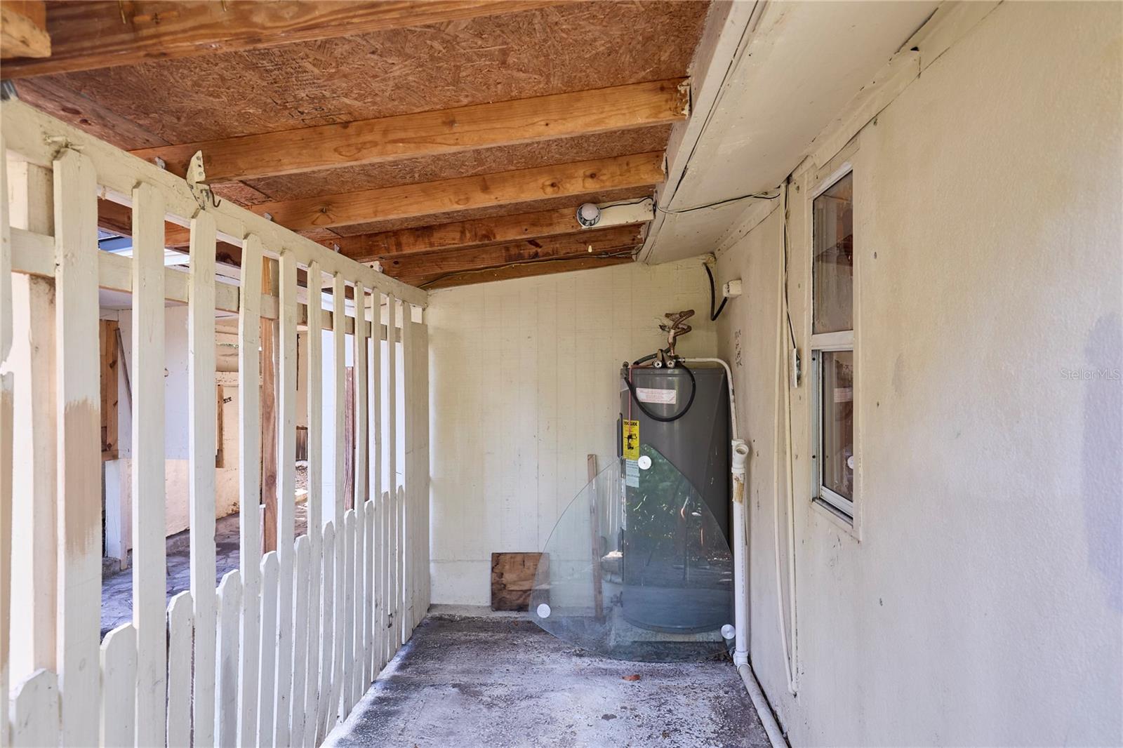 Image 27 of 30 For 214 Elm Street