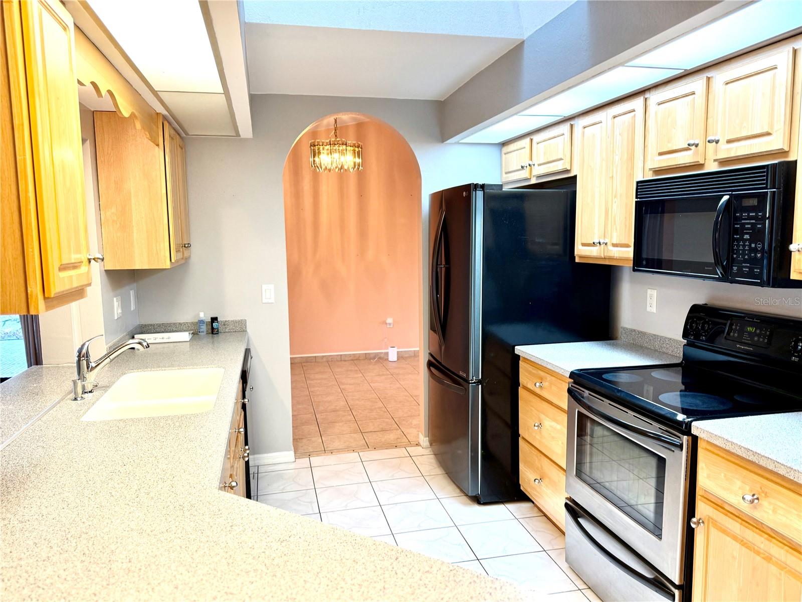 Image 10 of 29 For 21466 Sheldon Avenue